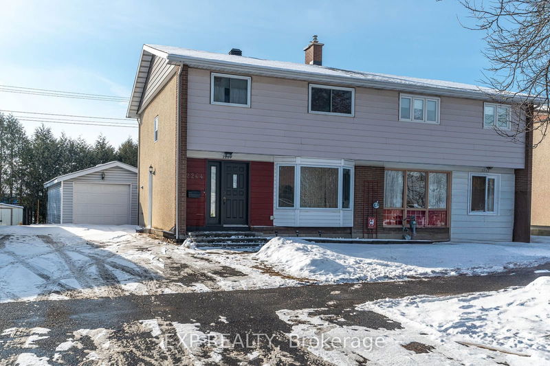 2264 Russell Rd, Elmvale Acres and Area - 3704 - Hawthorne Meadows image-0-0