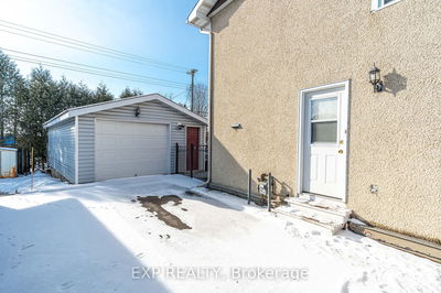 2264 Russell Rd, Elmvale Acres and Area - 3704 - Hawthorne Meadows image-0-2