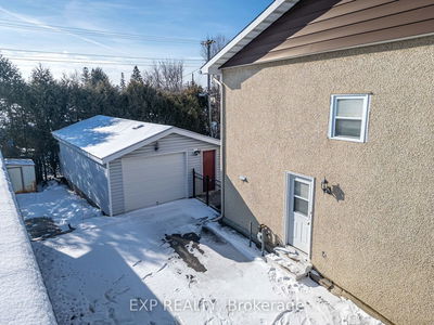 2264 Russell Rd, Elmvale Acres and Area - 3704 - Hawthorne Meadows image-0-3