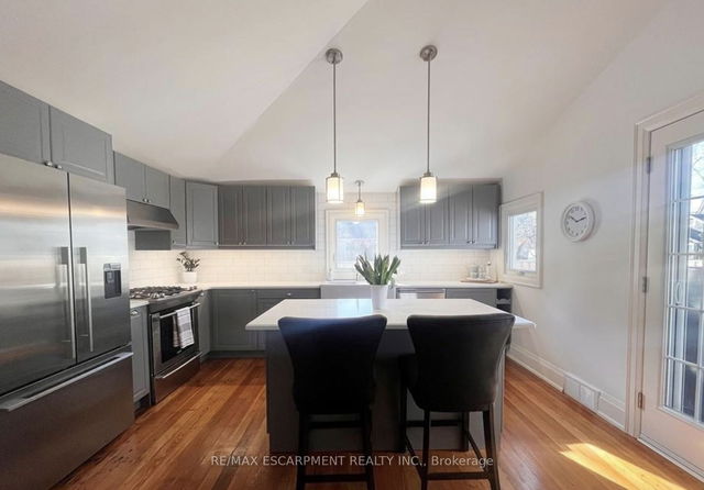 MAIN - 32 Rodman Street