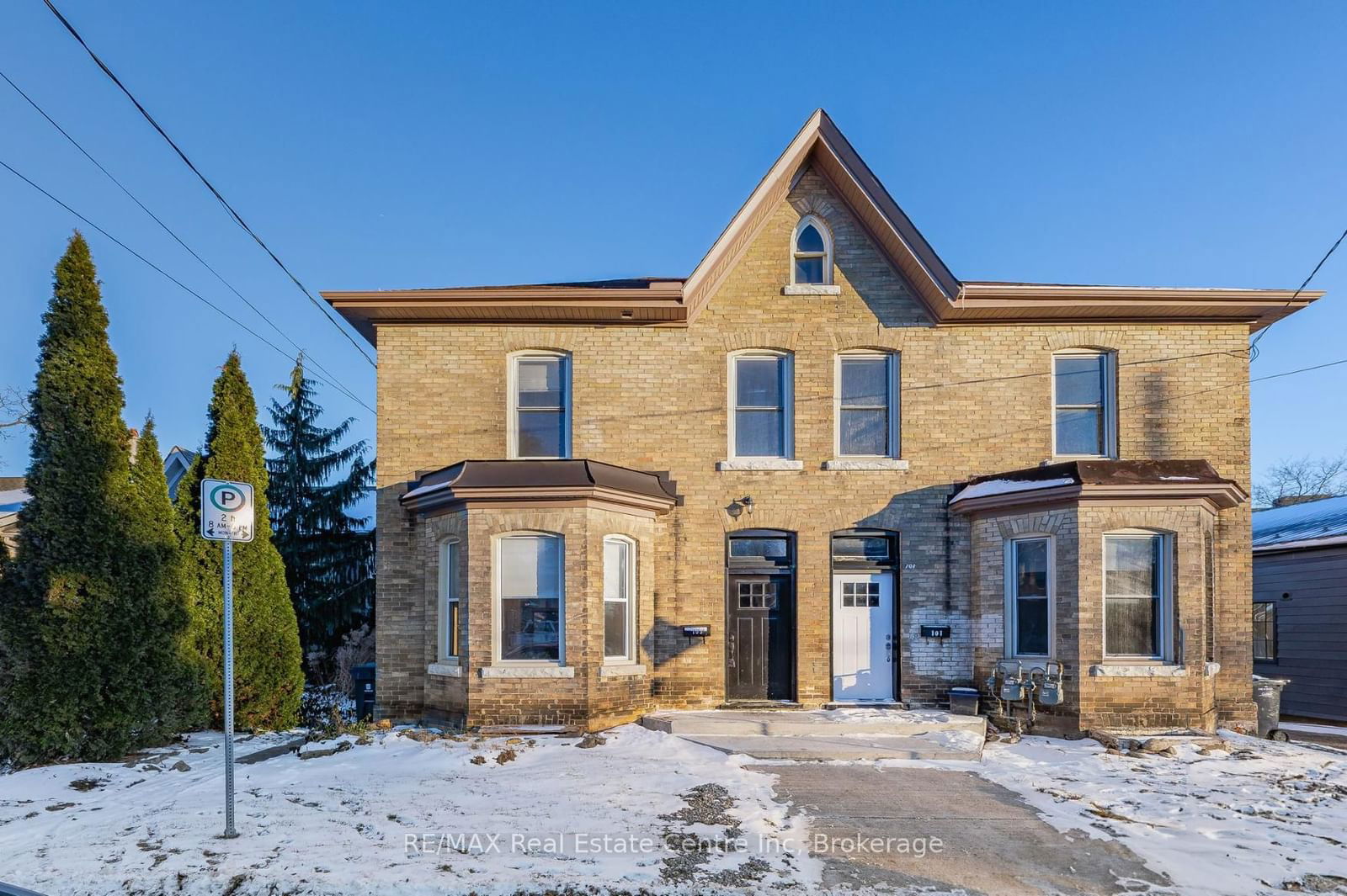 Semi-Detached House for sale at 103 Surrey Street, Guelph, Central West, N1H 3P7 - MLS: X11932207