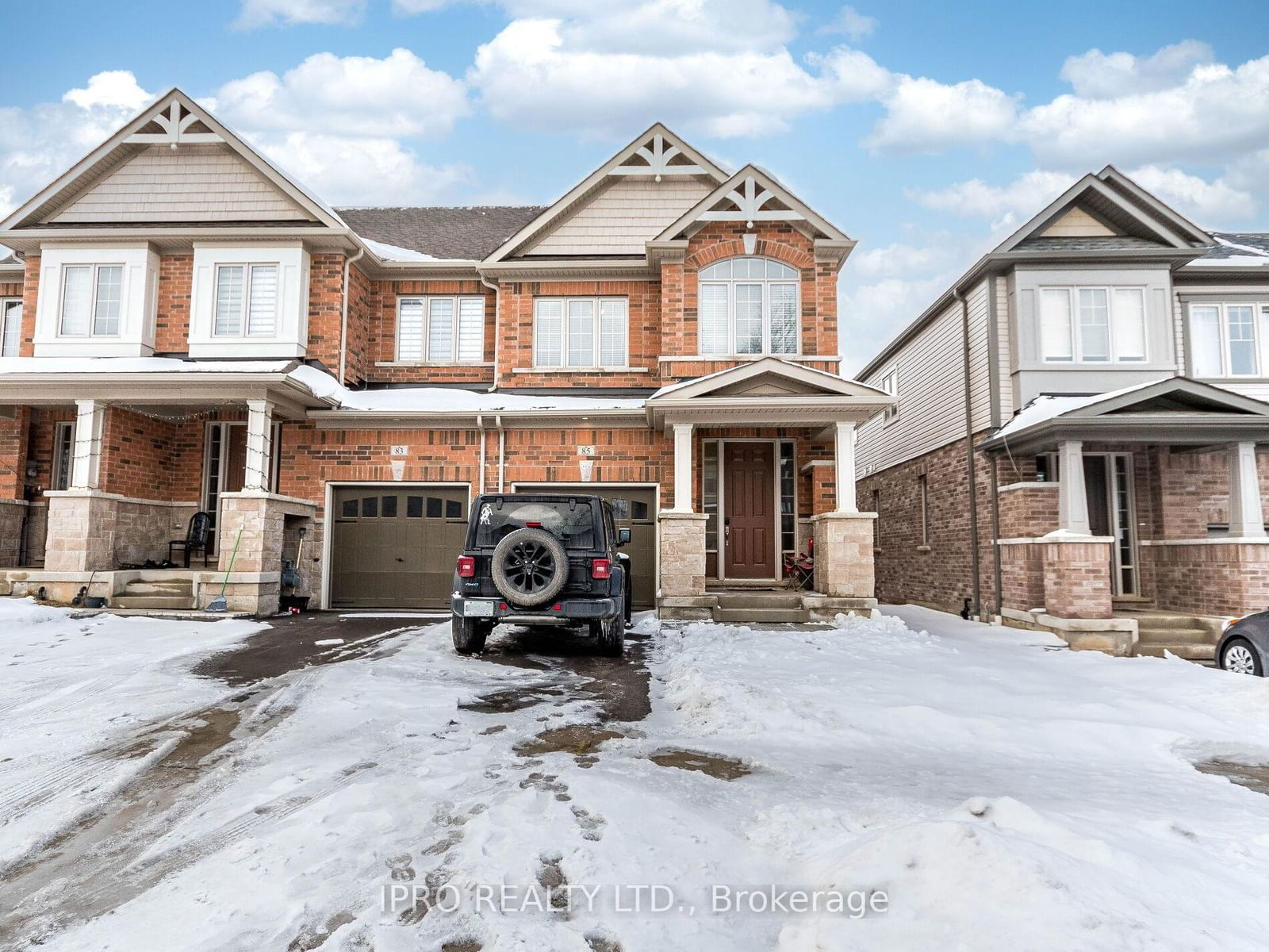 Townhouse sold at 85 Broadacre Drive, Kitchener, N2R 0S5 - MLS: X11932376