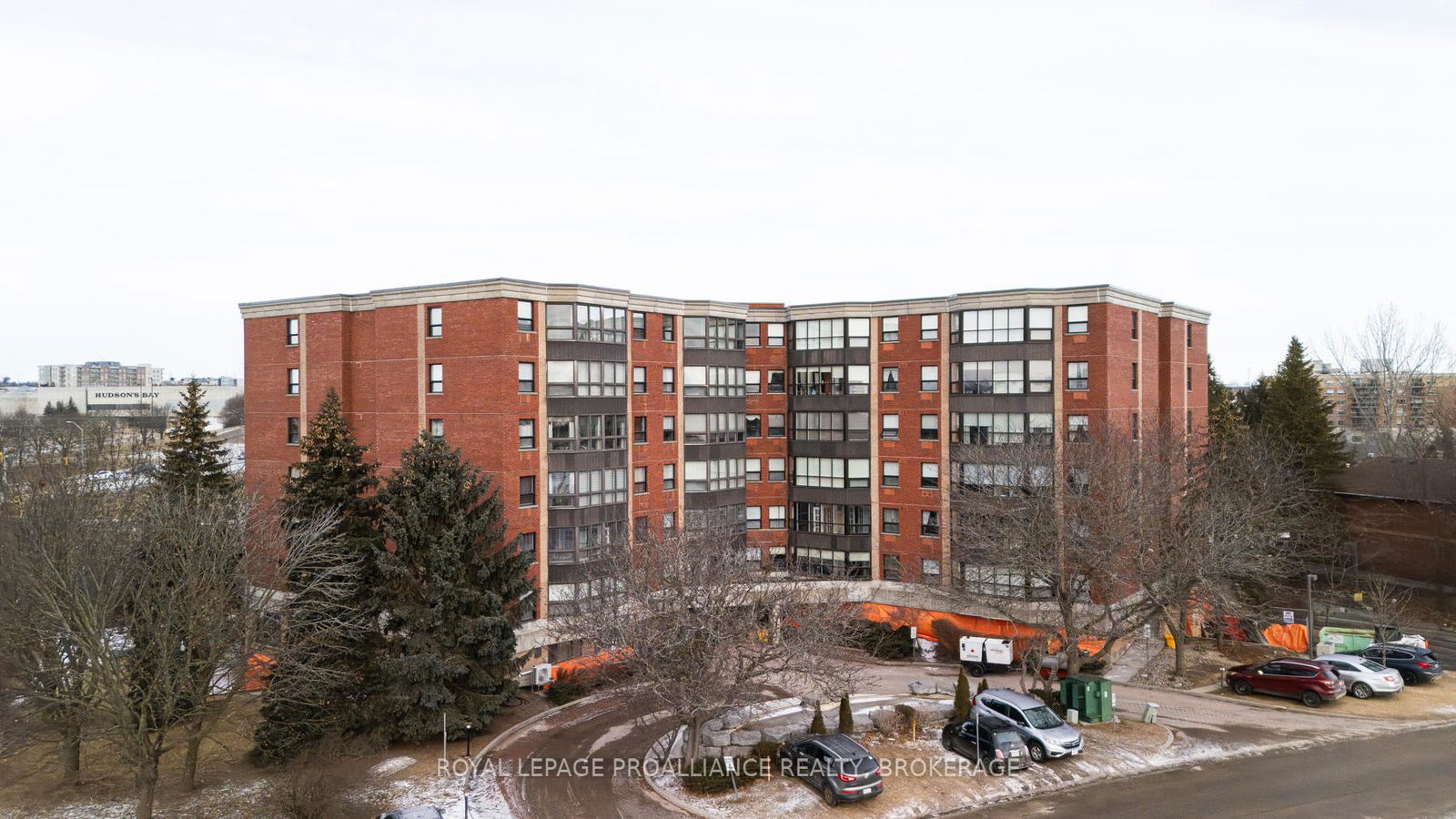 Condo sold at 309-675 Davis Drive, Kingston, East Gardiners Rd, K7M 8L5 - MLS: X11932591