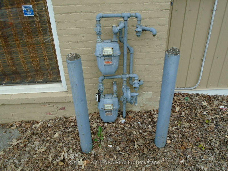 34 Avenue Pl, Welland, L3B 4B1 | Image 2