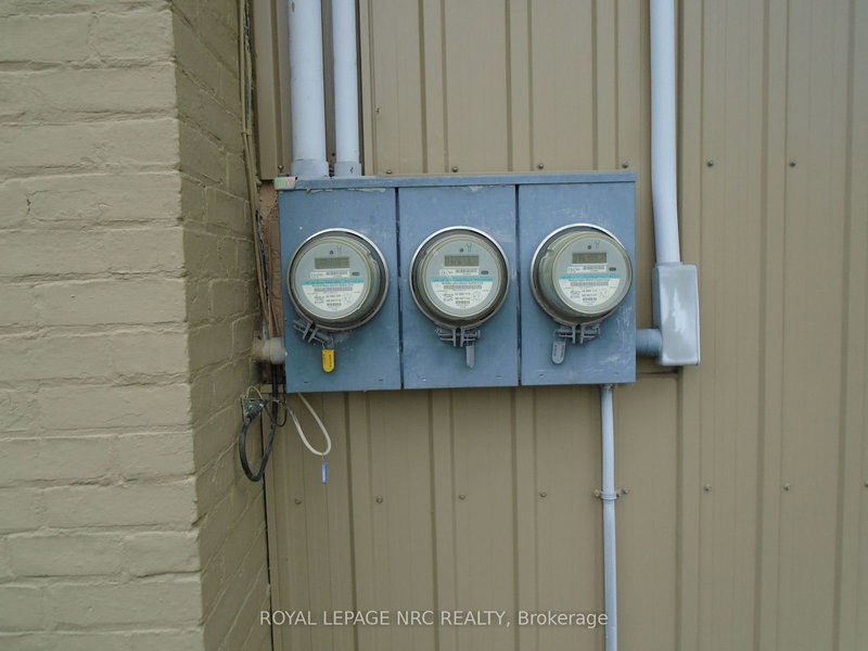 34 Avenue Pl, Welland, L3B 4B1 | Image 3