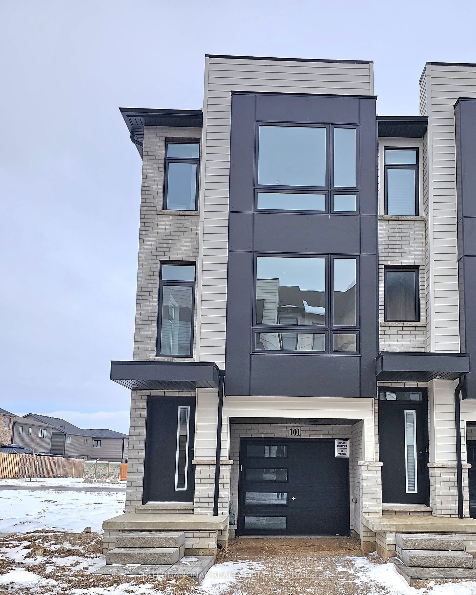 Townhouse for sale at 101-55 Tom Brown Drive, Brant, Paris, N3L 0N5 - MLS: X11932830