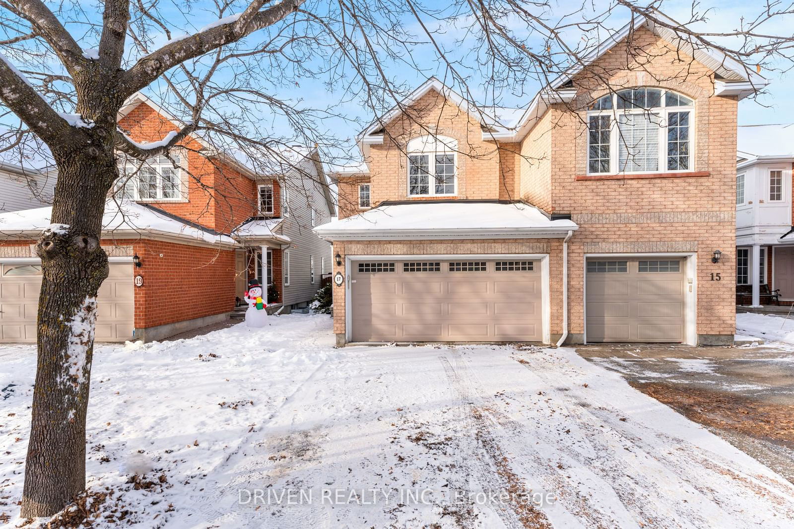 Semi-Detached House for sale at 17 Coleridge Street, Carlington - Central Park, 5304 - Central Park, K2C 4C8 - MLS: X11932866