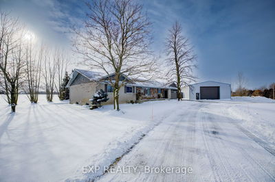 7998 Wellington Rd 7 Rd, Mapleton - Rural Mapleton image-0-1