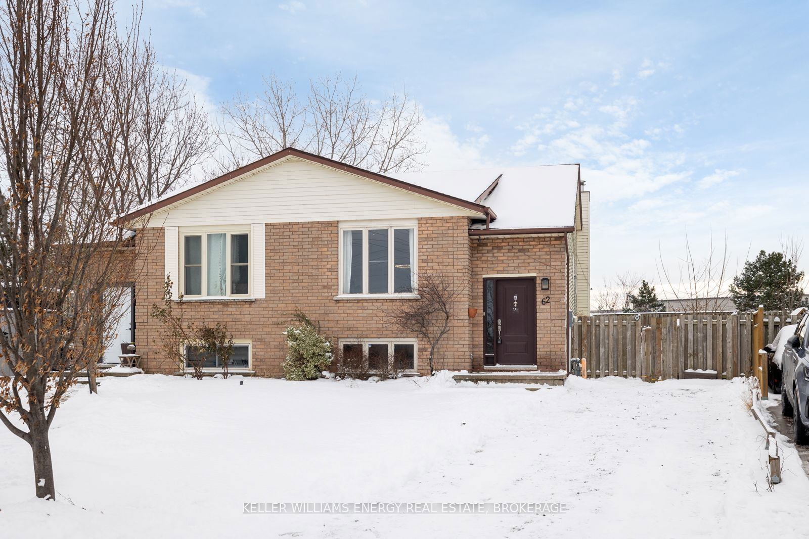 Semi-Detached House for sale at 62 Autumn Place, St. Catharines, L2P 3W8 - MLS: X11933130