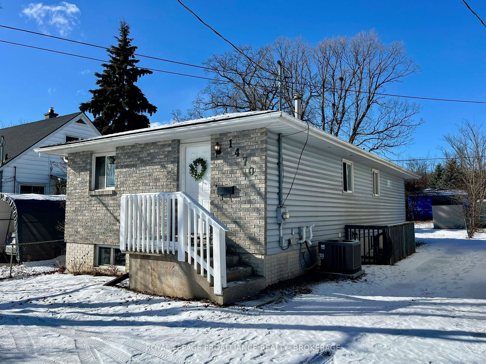 Detached House for sale at 1470 MONTREAL Street, Kingston, Rideau, K7K 3L9 - MLS: X11933245