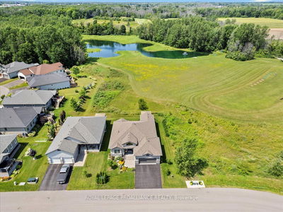 36 Dorchester Dr, Prince Edward County - Wellington image-0-3