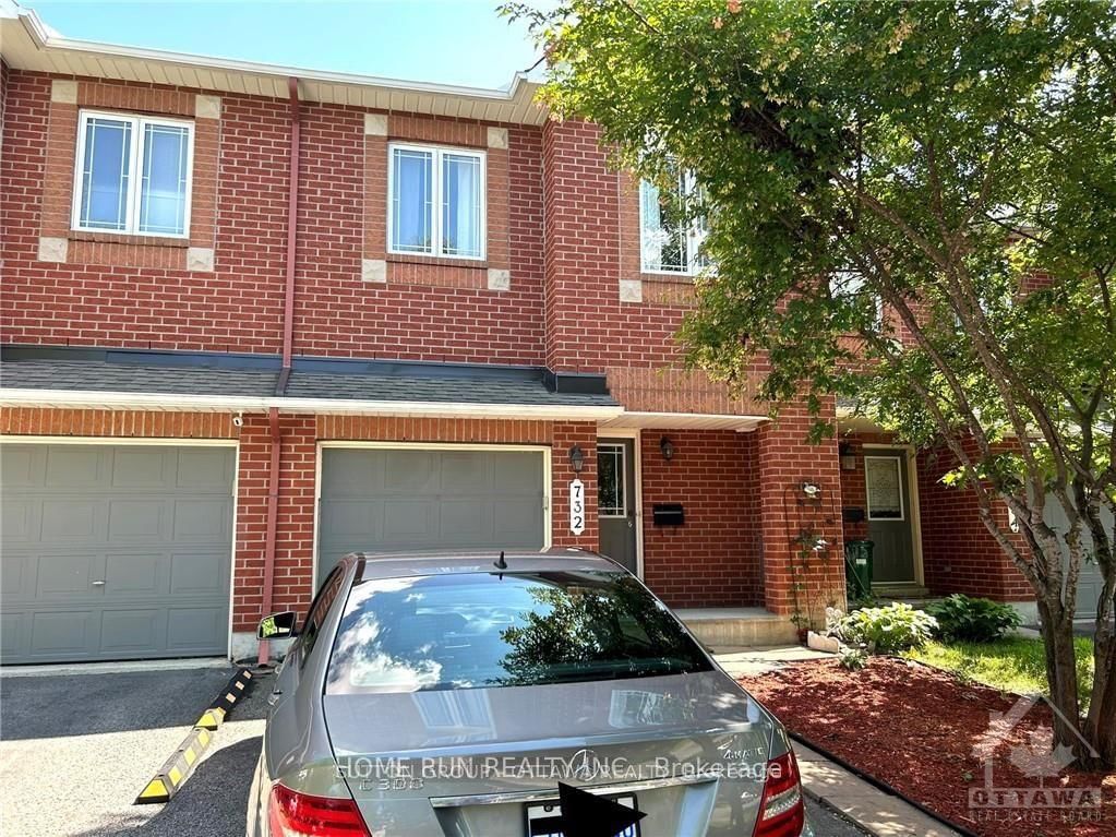 Townhouse leased at 732 CROWBERRY Street, Orleans - Cumberland and Area, 1118 - Avalon East, K4A 0B1 - MLS: X11933600