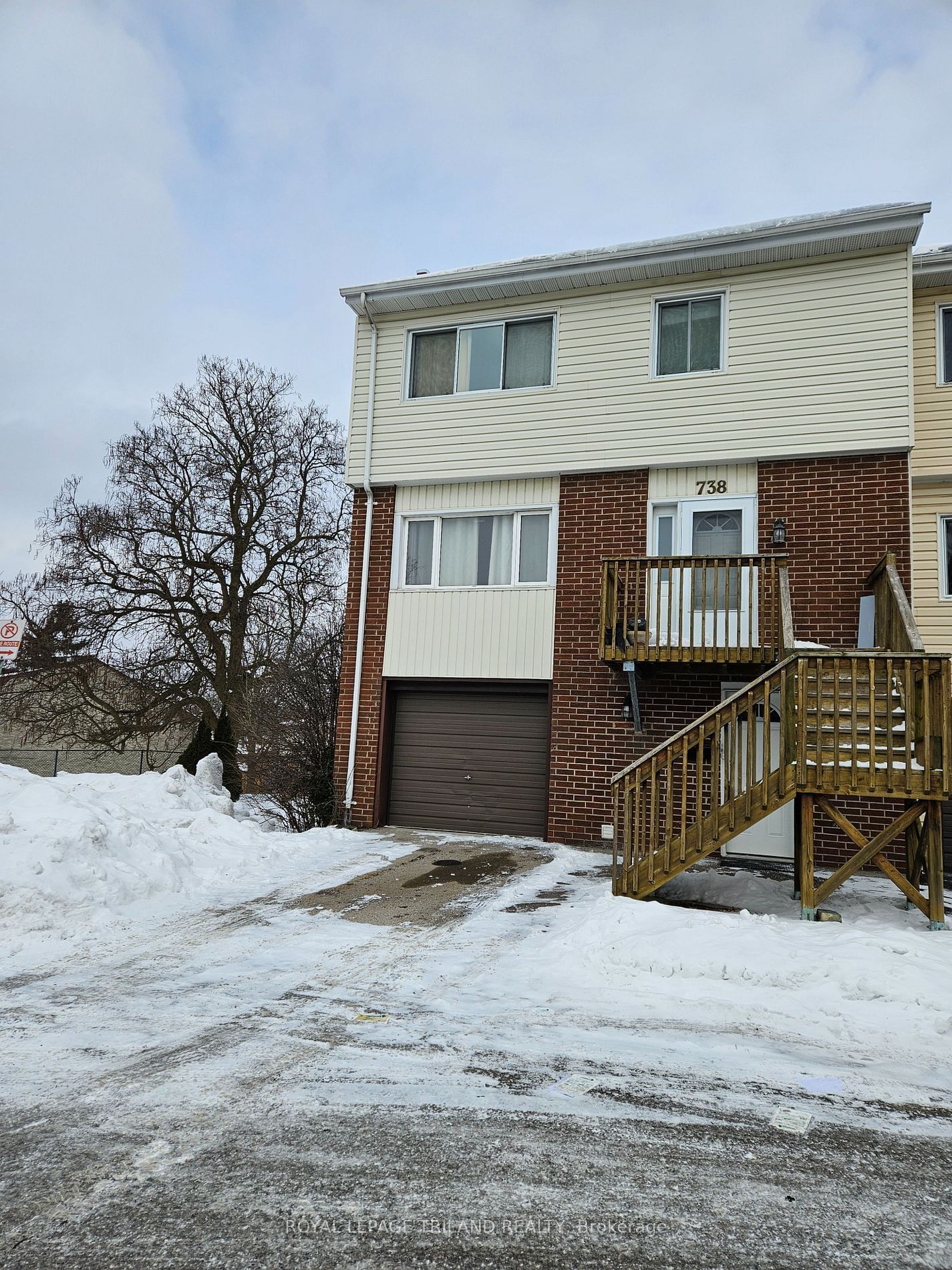 Townhouse for sale at 738 Wilkins Street, London, South R, N6C 4Z9 - MLS: X11933996