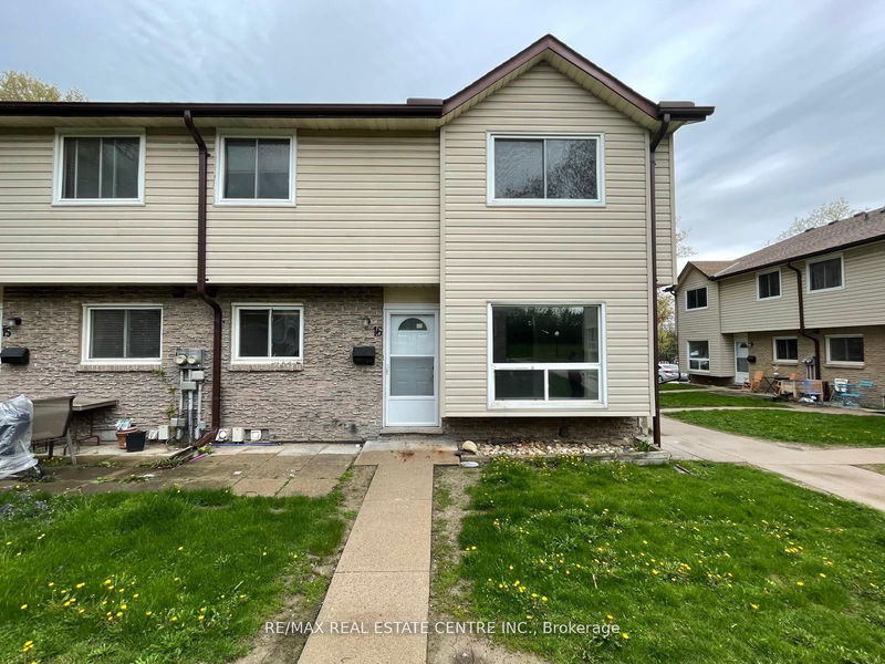 home for lease on 16-453 Albert Street