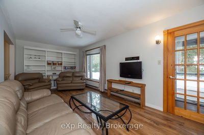 Unit 4 — 633 Harbour St, Saugeen Shores -  image-0-3