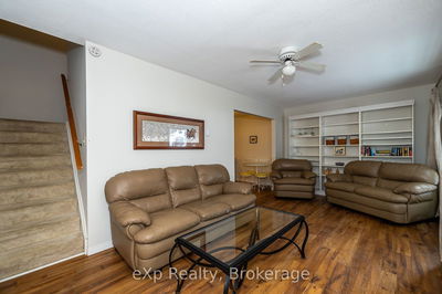 Unit 4 — 633 Harbour St, Saugeen Shores -  image-0-4