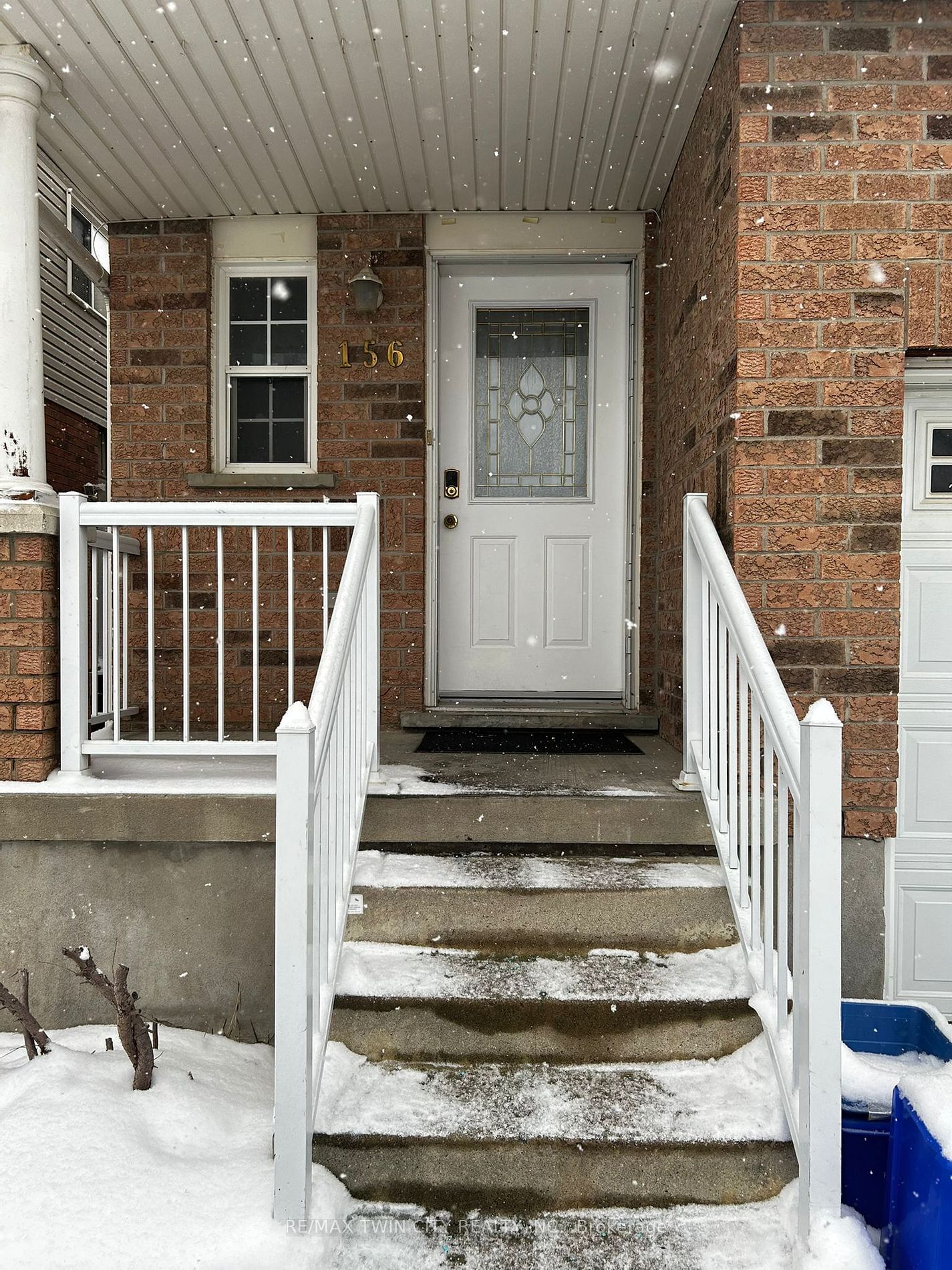 Semi-Detached House leased at 156 Periwinkle (Upper) Street, Kitchener, N2E 4C6 - MLS: X11934438