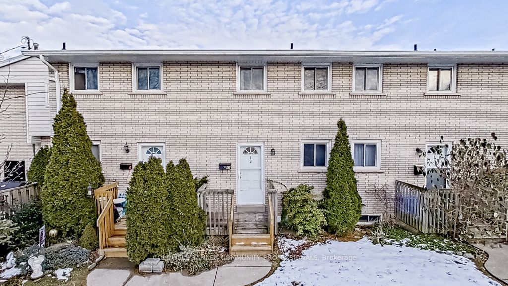 Townhouse for sale at 12-11 Colmar Place, Hamilton, Dundas, L9H 4L1 - MLS: X11934476