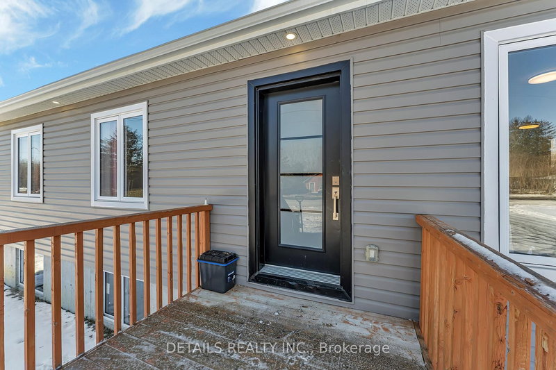 69 St Polycarp St, North Stormont, K0C 1W0 | Image 2