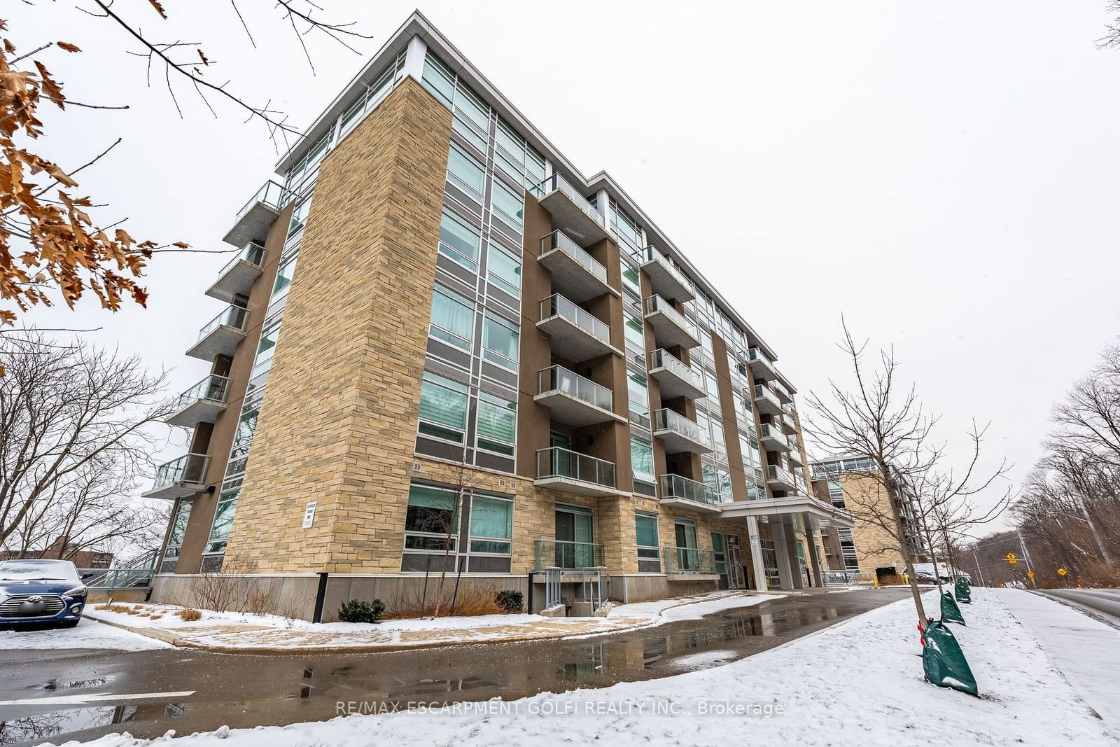 Condo for sale at 305-467 CHARLTON Avenue, Hamilton, Stinson, L8N 0B3 - MLS: X11934730