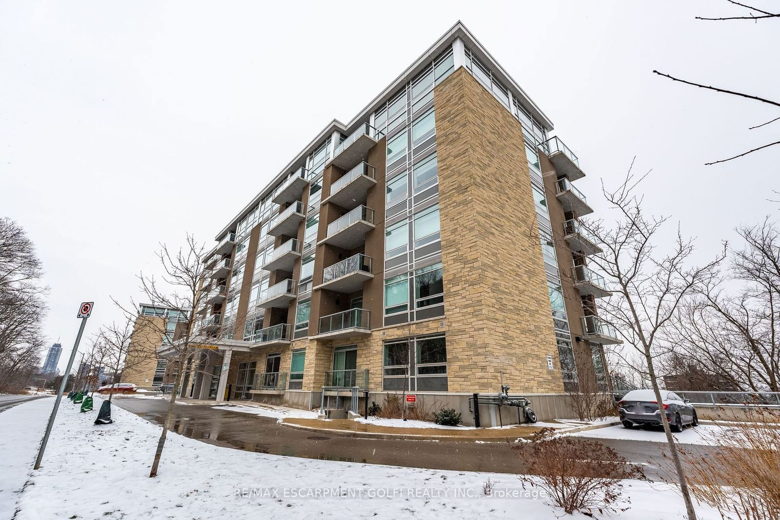 Condo for sale at 305-467 CHARLTON Avenue, Hamilton, Stinson, L8N 0B3 - MLS: X11934730