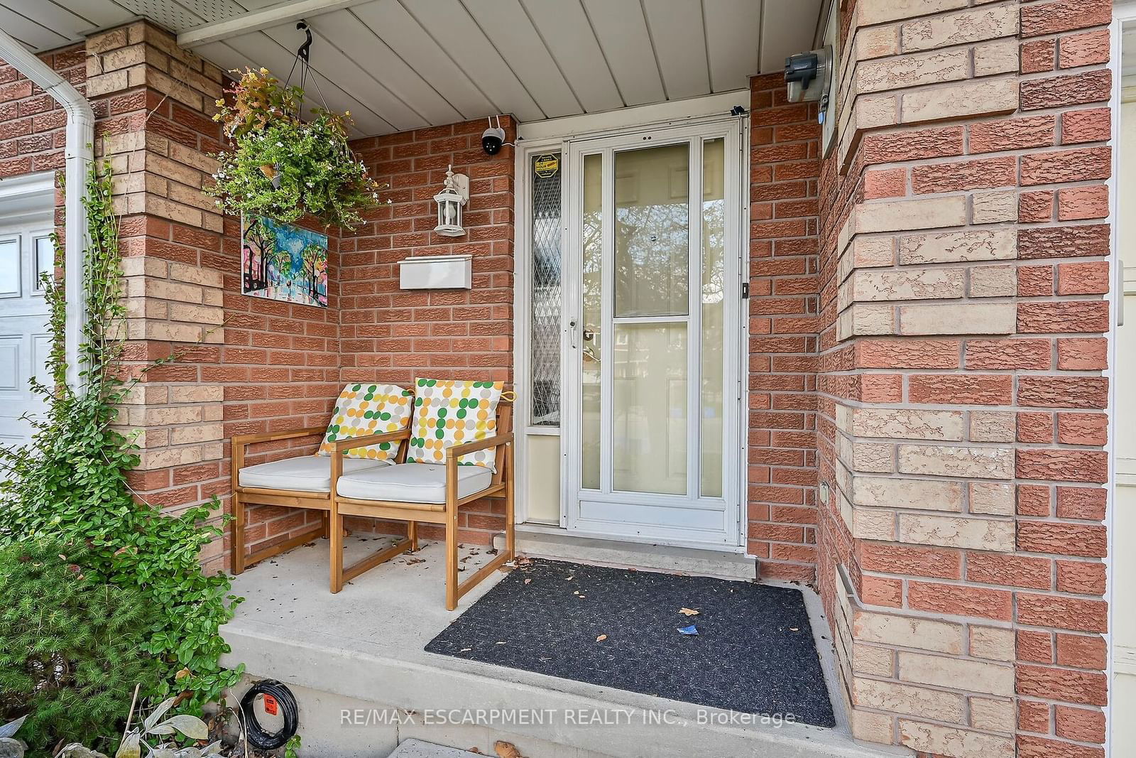 Townhouse for sale at 136 Essling Avenue, Hamilton, Crerar, L9B 2H9 - MLS: X11934761