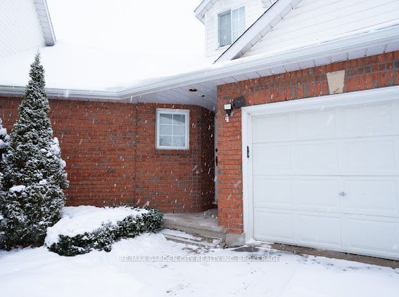 Townhouse for sale at 4-7370 Monastery Drive, Niagara Falls, 208 - Mt. Carmel, L2H 3C4 - MLS: X11934833