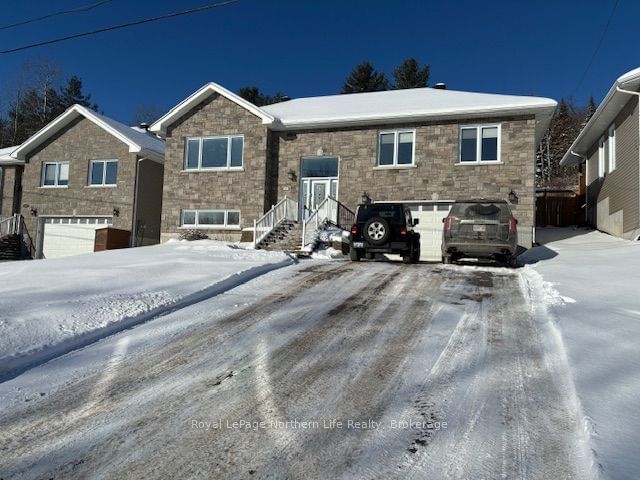 Detached House sold at 336 Golf Club Road, North Bay, Airport, P1B 0E8 - MLS: X11935074