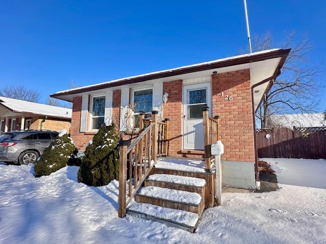 Detached House for lease at Upper-126 Elma Street, St. Catharines, 443 - Lakeport, L2N 6A2 - MLS: X11935254