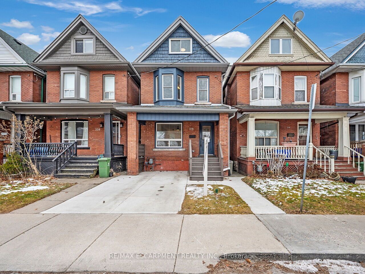 Detached House for sale at 218 Cumberland Avenue, Hamilton, St. Clair, L8M 1Z7 - MLS: X11935598