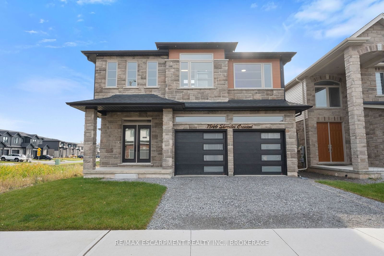 Detached House for sale at 7346 Sherrilee Crescent, Niagara Falls, 222 - Brown, L2H 2Y6 - MLS: X11935626