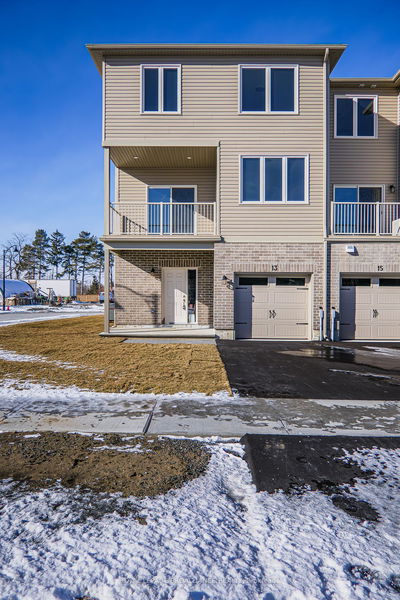 13 Markland Ave, Prince Edward County - Picton image-0-3