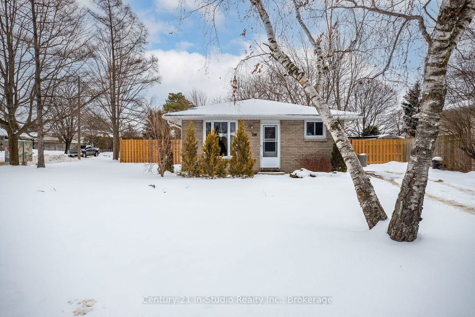 Detached House for sale at 799 Abbey Road, Kincardine, N2Z 1P7 - MLS: X11936800