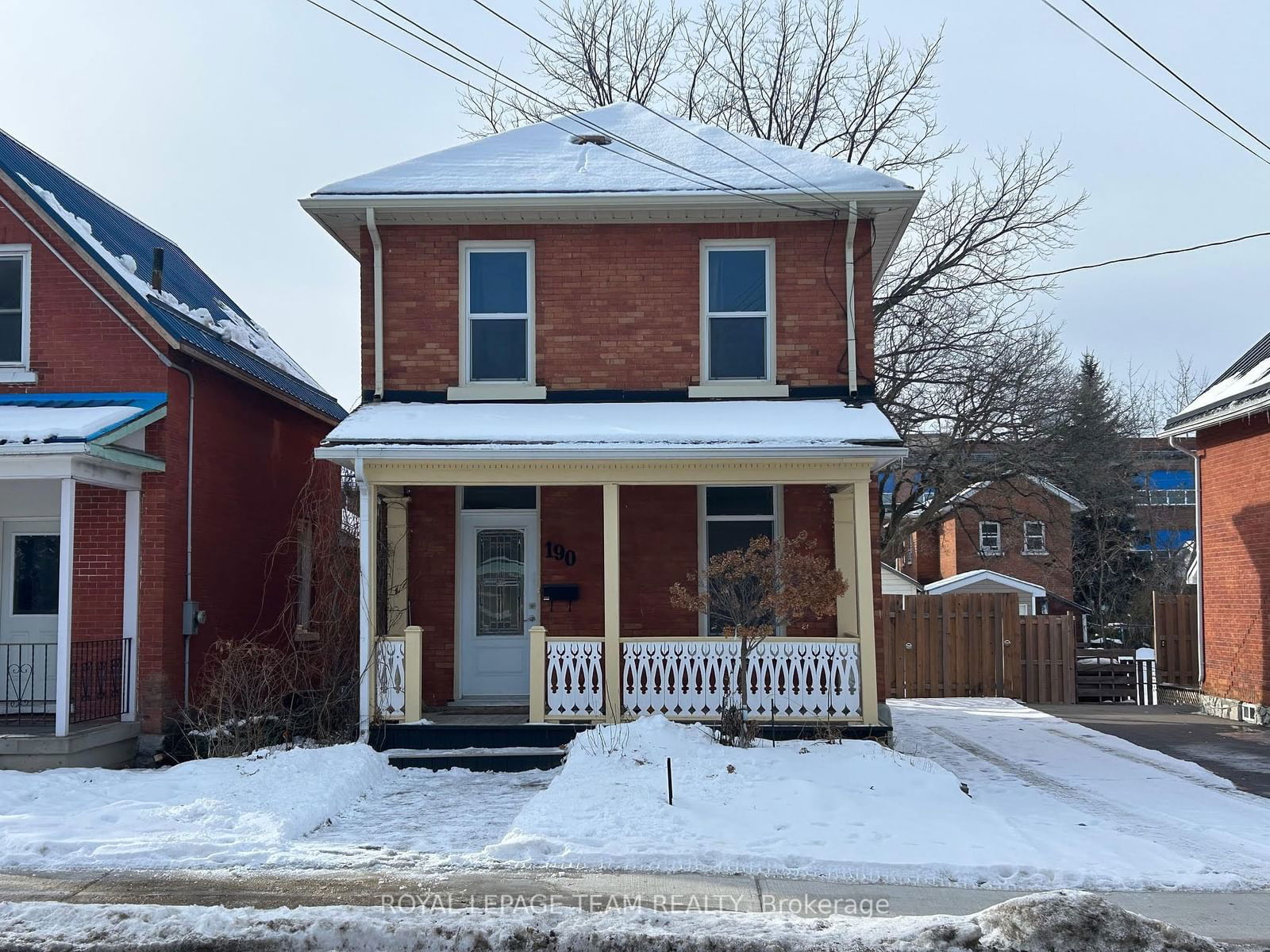 Building at 190 Lochiel Street, Renfrew, 540 - Renfrew