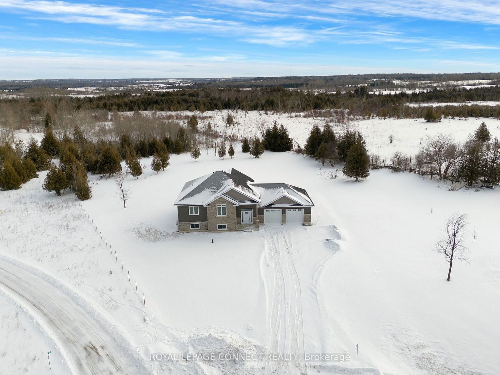 Detached House sold at 10 Rehill Drive, Kawartha Lakes, Dunsford, K0M 1L0 - MLS: X11936991