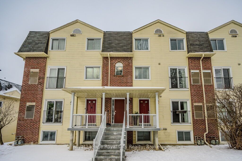 Townhouse sold at 132-460 Janefield Avenue, Guelph, Hanlon Creek, N1G 4R8 - MLS: X11937157