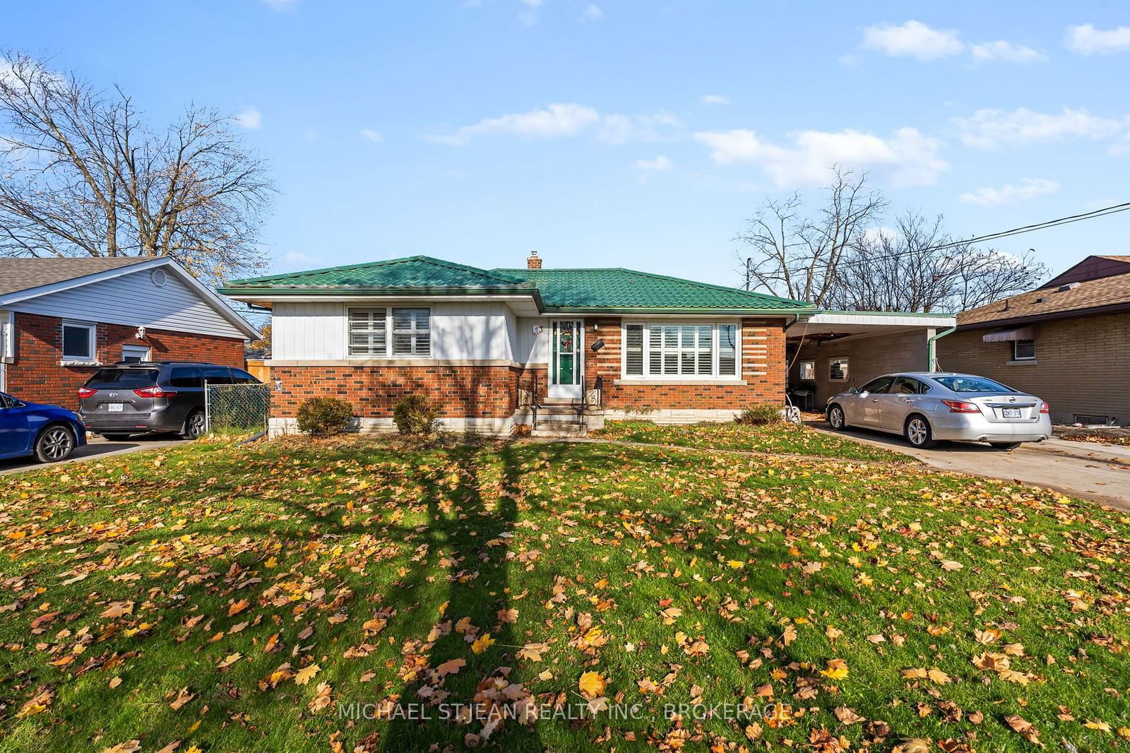 Detached House for sale at 3 Broadmore Avenue, St. Catharines, 443 - Lakeport, L2M 6A4 - MLS: X11937215