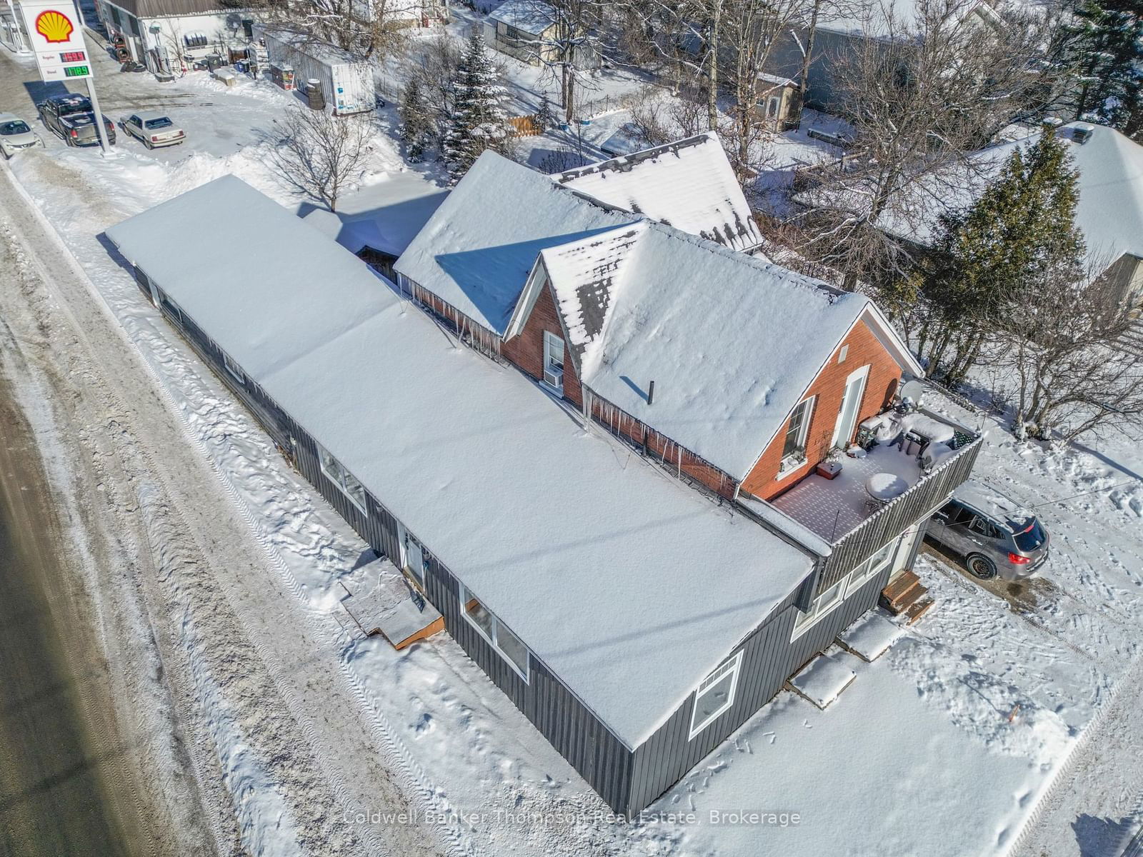 Building at 127 Huston Street, Burk's Falls, Burk's Falls