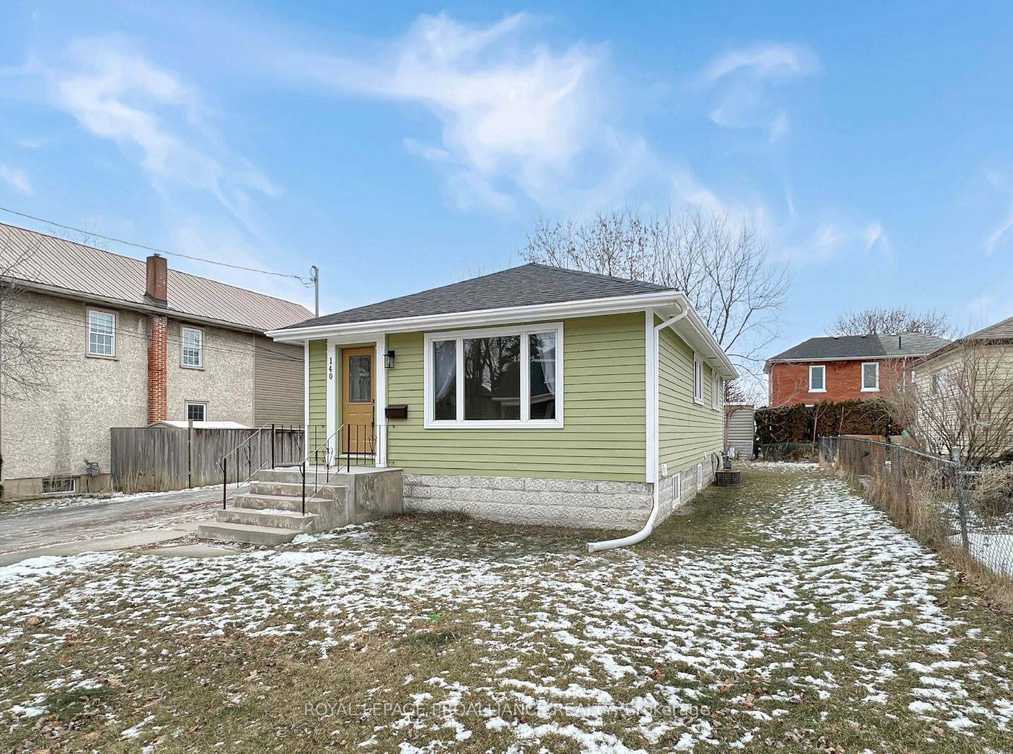 Detached House for sale at 140 Charles Street, Belleville, Belleville Ward, K8N 3M2 - MLS: X11937301