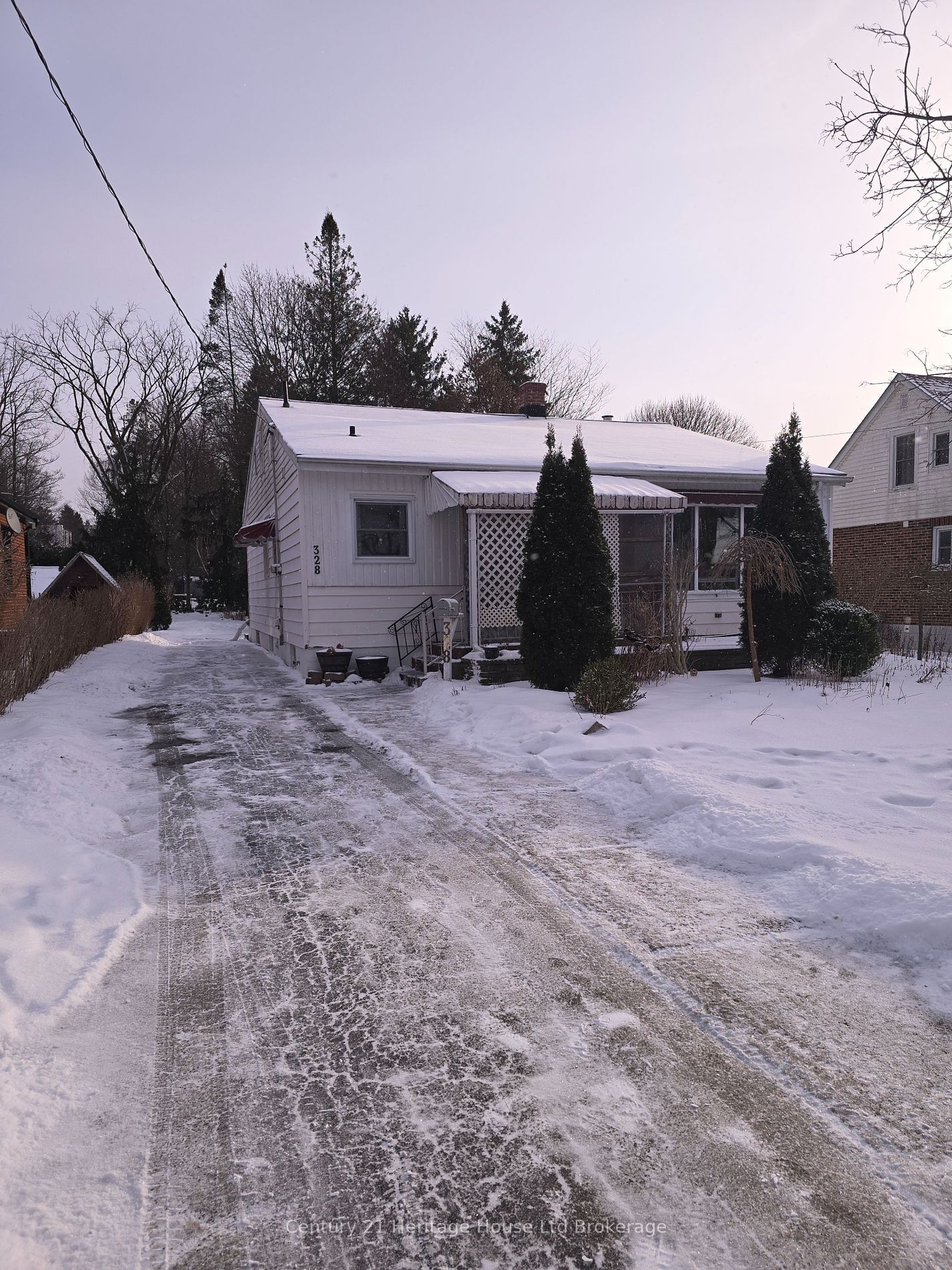 Detached House for sale at 328 Victoria Street, Woodstock, Woodstock - North, N4S 6W7 - MLS: X11937367