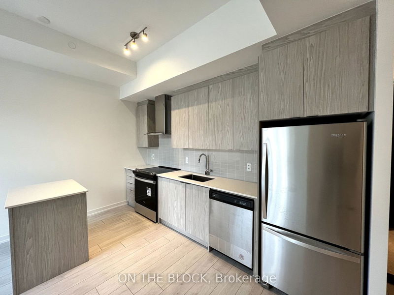 home for lease on 432-55 Duke Street W