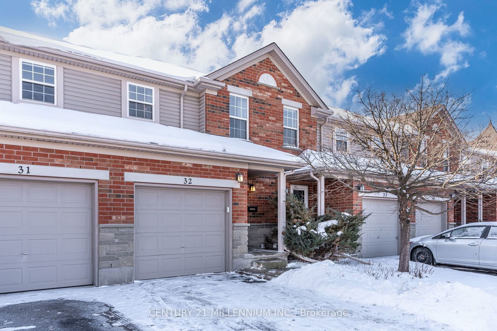 Townhouse for sale at 32-124 Gosling Gdns, Guelph, Clairfields, N1G 5K6 - MLS: X11937422