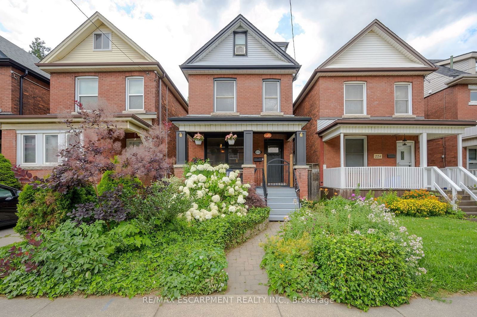 Detached House for sale at 226 Balsam Avenue, Hamilton, Blakeley, L8M 3C1 - MLS: X11937476