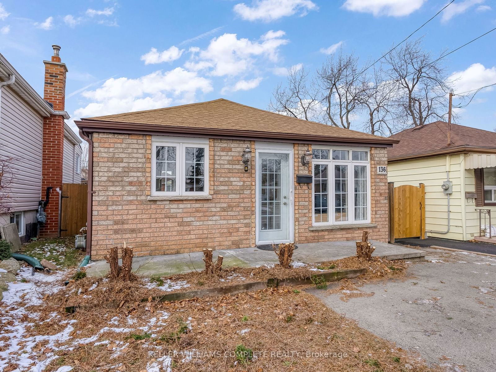 Detached House for sale at 136 East 45th Street, Hamilton, Hampton Heights, L8T 3K1 - MLS: X11937485