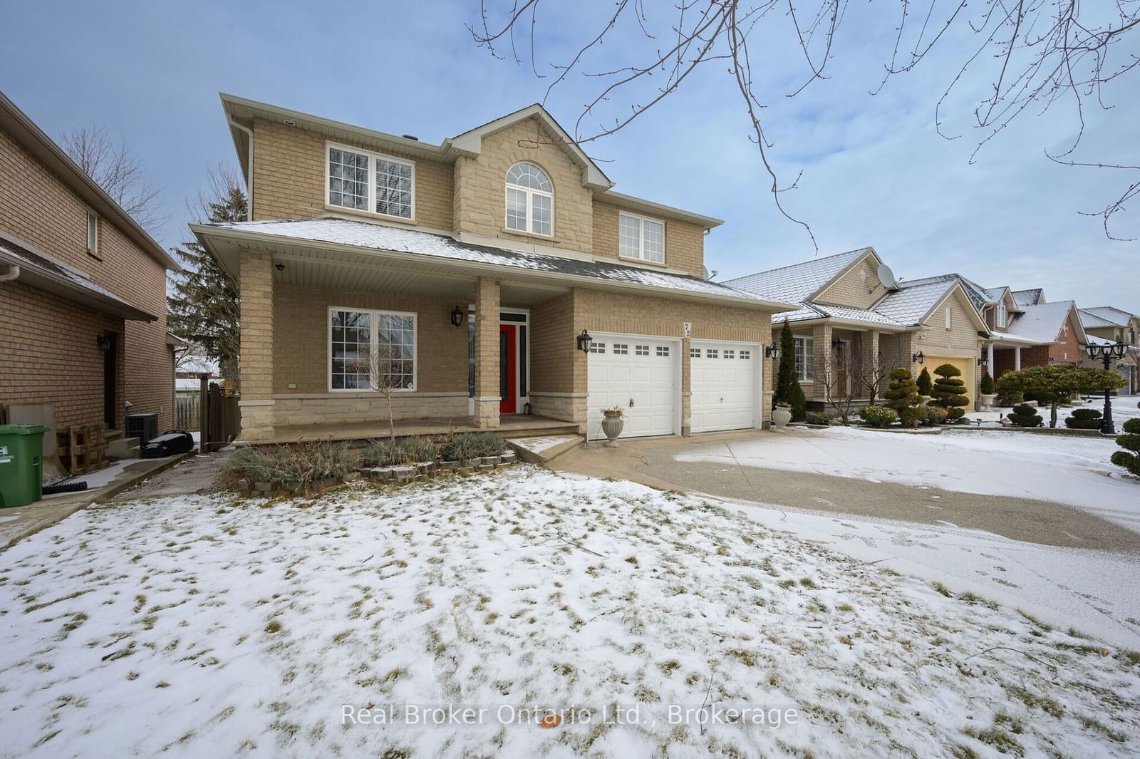 Detached House for sale at 72 Sidney Crescent, Hamilton, Stoney Creek Mountain, L8J 3Z1 - MLS: X11937573