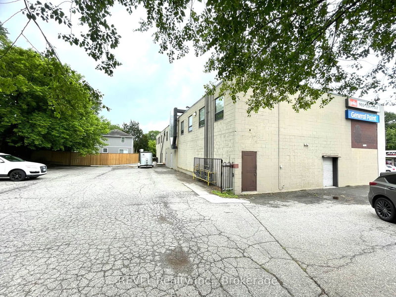 6710 Drummond Rd, Niagara Falls, L2G 4P1 | Image 3