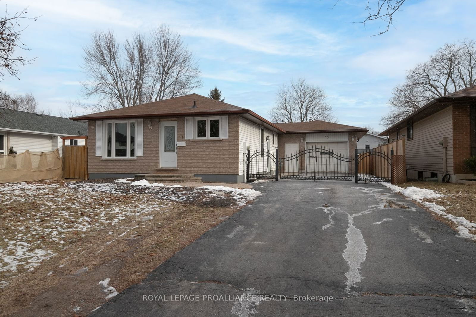 Detached House for sale at 43 Alnet Drive, Belleville, K8P 4W3 - MLS: X11937631