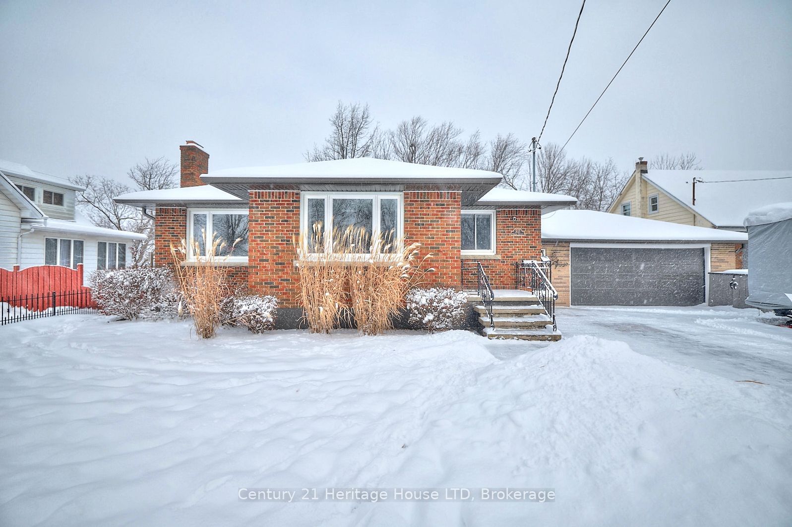 Detached House for sale at 203 Murray Street, Fort Erie, 332 - Central, L2A 2B7 - MLS: X11937638