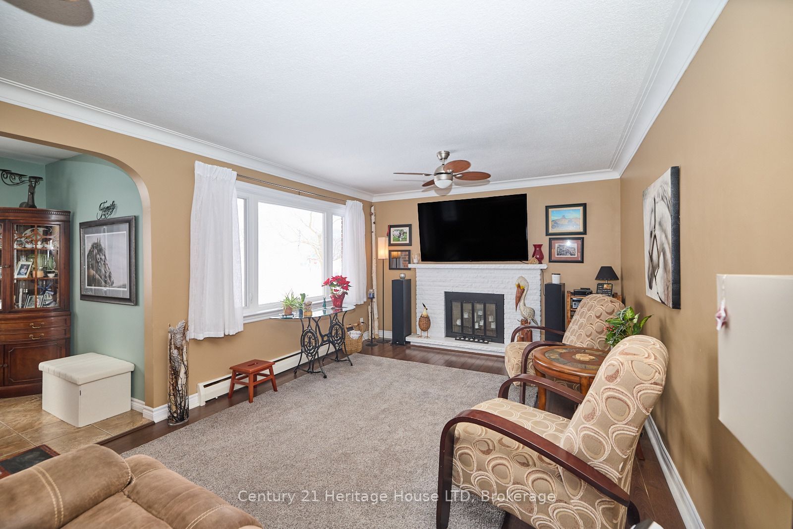 Listing Image 10