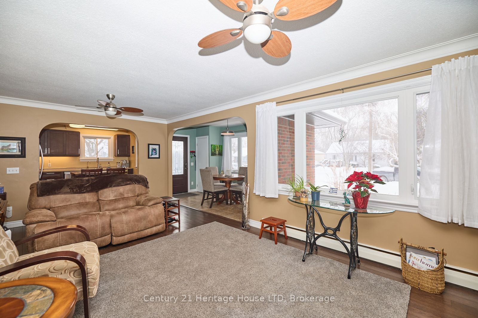 Listing Image 12